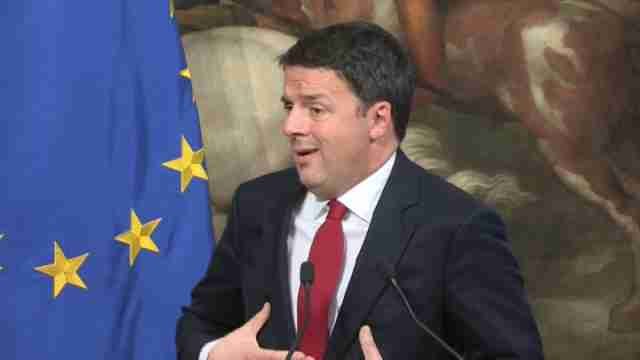 Renzi anuncia bajada de impuestos y subida en pensiones en Presupuesto 2017