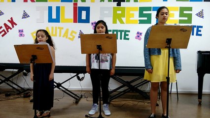 Isis - O Music - apresentação aula de canto