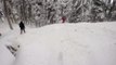 Groupe de skieurs hors-piste rencontre léopard
