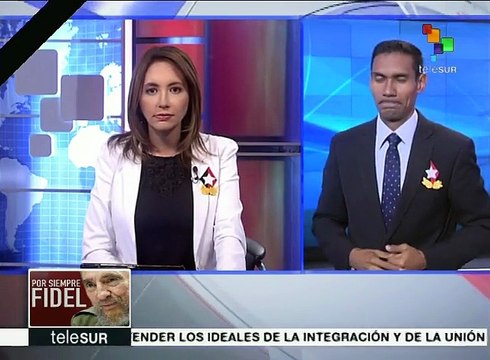 Cubanos llegan a la Plaza de la Revolución para homenajear a Fidel