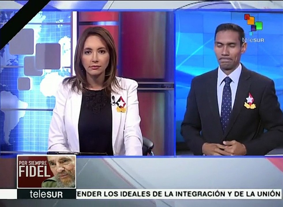 Cubanos llegan a la Plaza de la Revolución para homenajear a Fidel