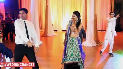 Beautiful Bride Dance On Bollywood Song (Disco Dewane)