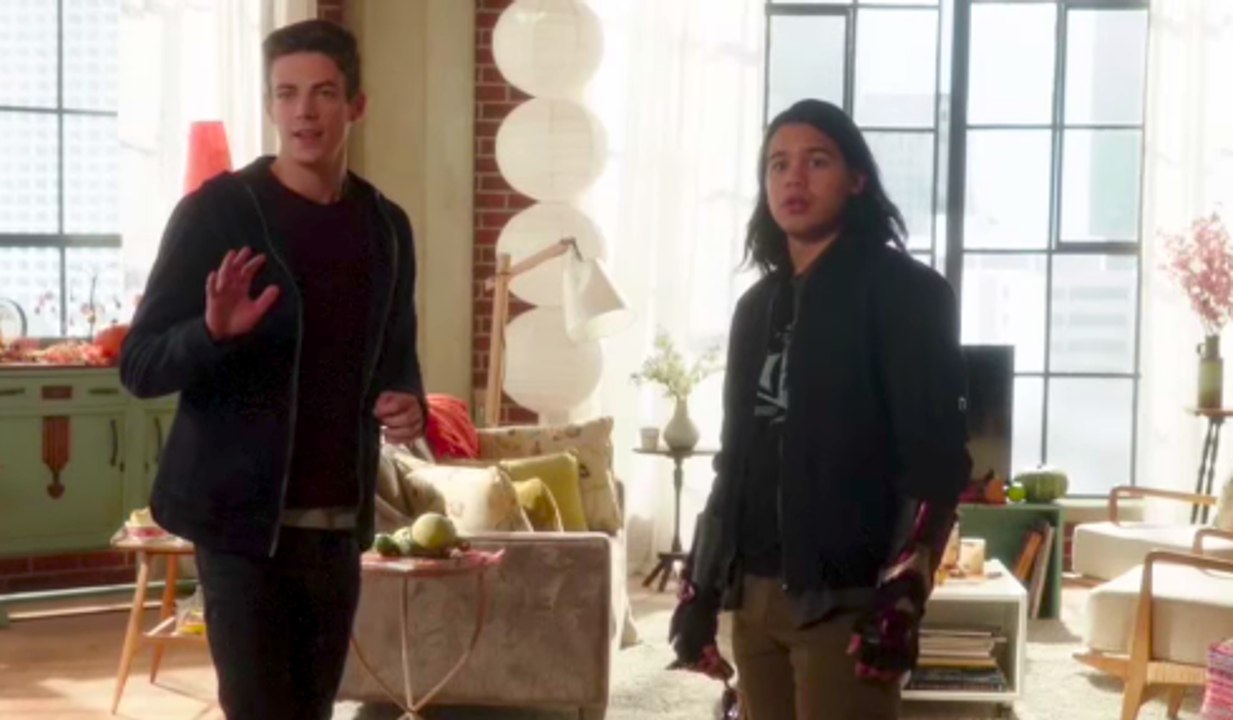 SUPERGIRL - Inside Look S2E08 "Medusa" - The CW