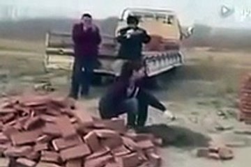 اس لڑکی کا ٹیلینٹ چیک کریں کیا کوئی ایسا کر سکتا ہے۔شیئر ضرور