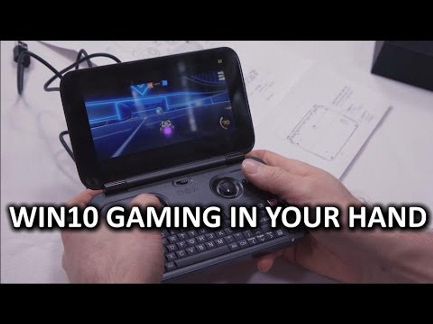 ⁣Pocket-sized Windows Gaming PC