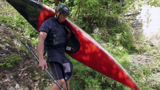 Olympics: Heaven and hull for Japan's kayaking monk
