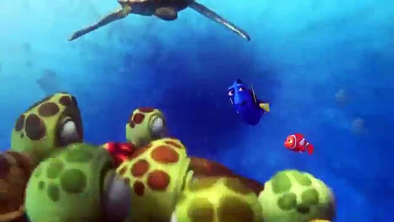 Buscando a Dory - Disney Clip  Atravesando el océano  Español