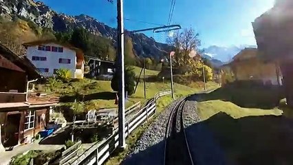 Takie tam słabe widoki z pociągu w Szwajcarii