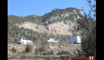 Taş ocağındaki patlatma görüntülendi