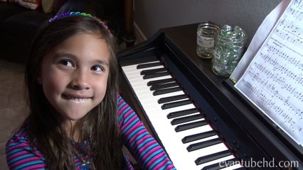 YouTube CHRISTMAS PRESENTS! Tree Decorating + Hot Chocolate on a Stick! #YouTubeFamilyPhoto