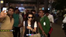 Amisha Patel Mobbed by Fans while taking Selfies at Airport