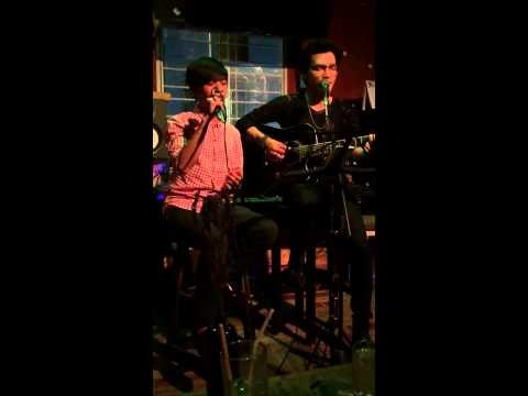 Nơi Tình Yêu Bắt Đầu- Hot Boy Kẹo Kéo-Lần Đầu Hát Quán Cà Phê