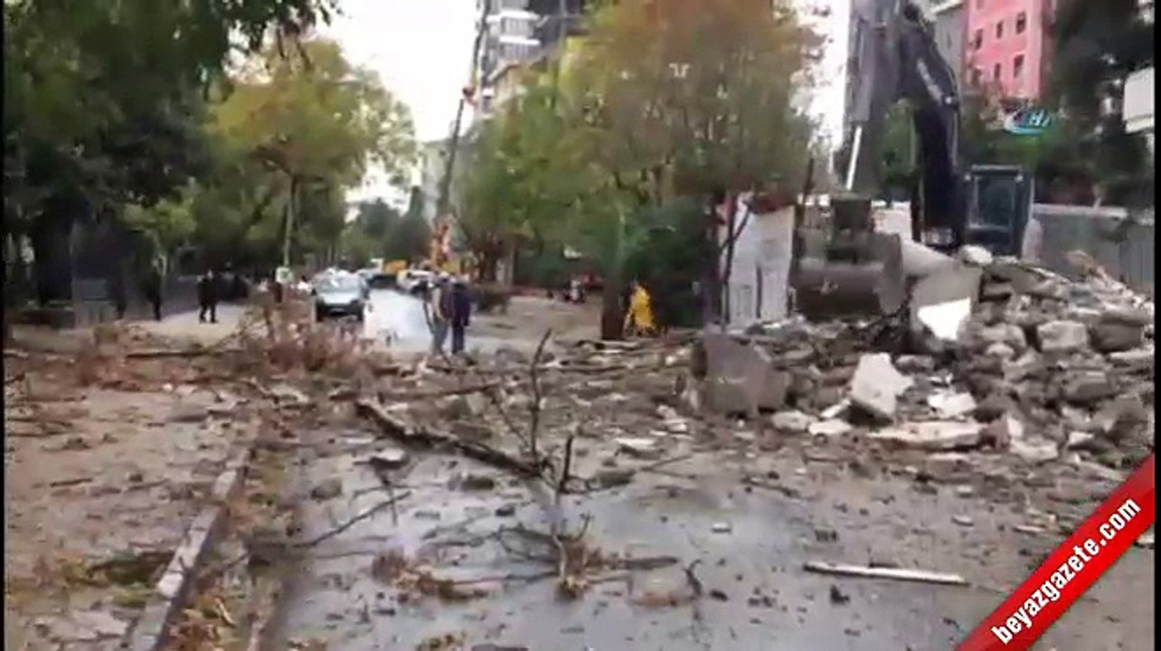 Yıkım sırasında faciadan dönüldü