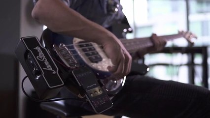 Amplificador portátil para la guitarra que se conecta con el móvil
