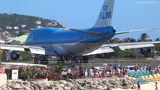 Boeing 747 Extreme Jet Blast Blowing People Away At Maho Beach, St. Maarten