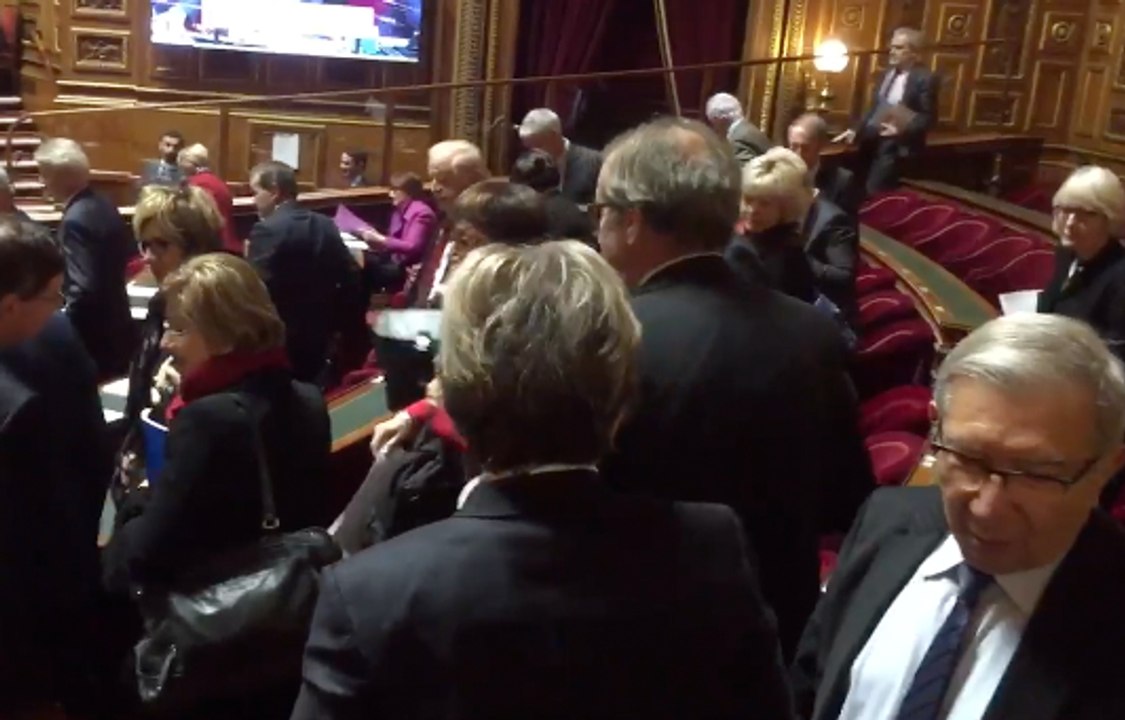 Budget 2017: en colère, les sénateurs socialistes quittent l'hémicycle