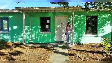 Esta chica de 14 años se compro su propia casa, pero cuando la madre ve el interior… NO PUEDE CREERLO!