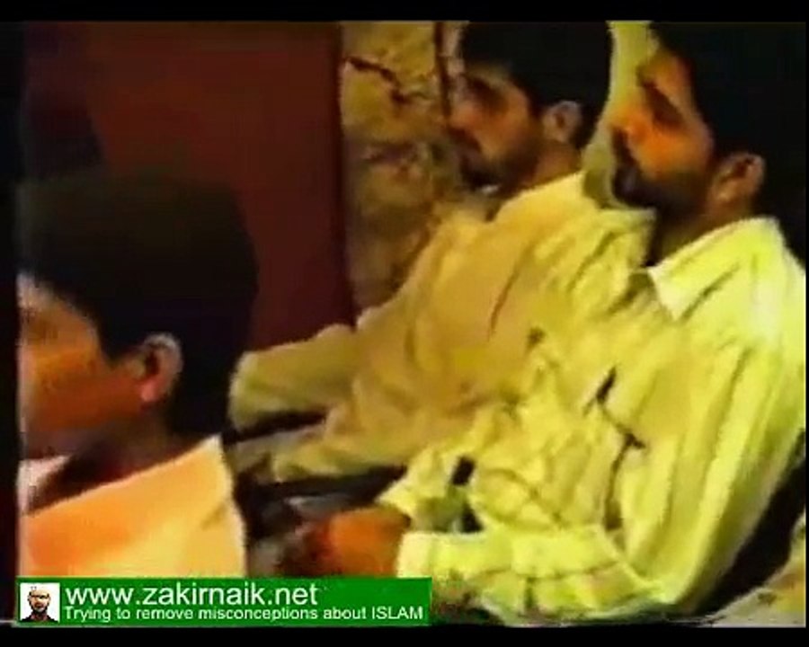 Zakir Naik Q&A-125  |    Can a Muslim work in Modren Bank which deals intrest
