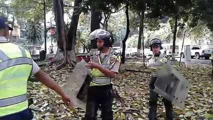 GNB prohíbe a periodistas contactar a familiares de victimas de la masacre en Barlovento