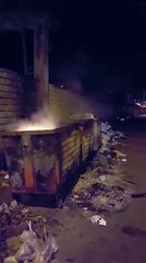 Plehrat digjen ne rrugen 5- Maj, Tirane, banoret te acaruar