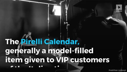 2017 Pirelli calendar features makeup-free Julianne Moore, Kate Winslet