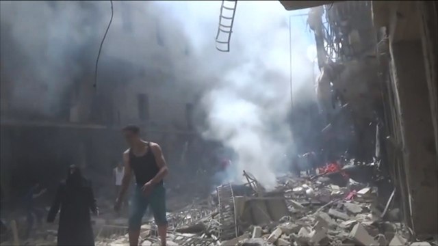 عشرات القتلى بحلب والمعارضة تتصدى لهجمات النظام