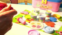(TOYS) Pâte à modeler Le pique nique Peppa Pig - Play Doh en français | Jouets pour les enfants