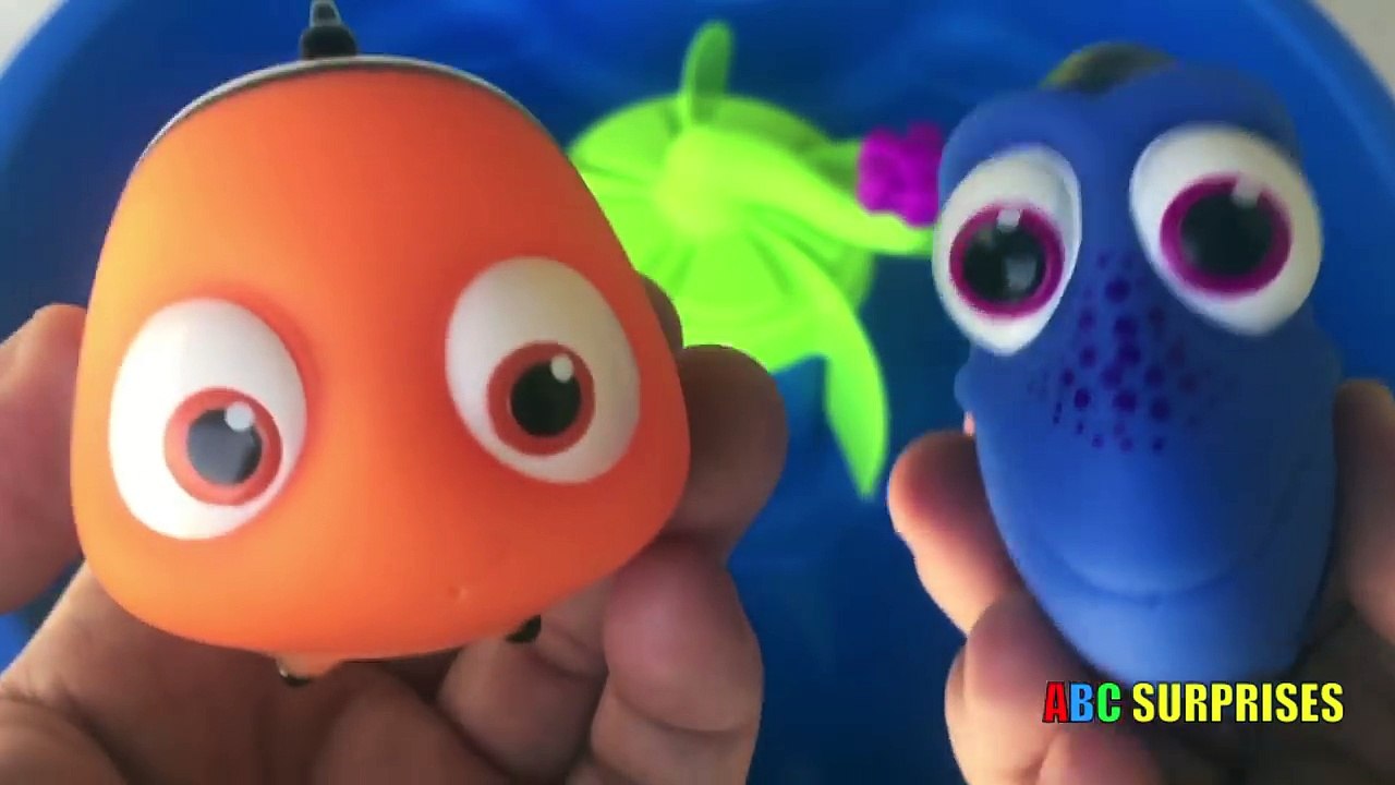 Disney Pixar Finding Dory Water Table Bath Learn Colors Spell Words Egg Surprise Toys ABC SURPRISES
