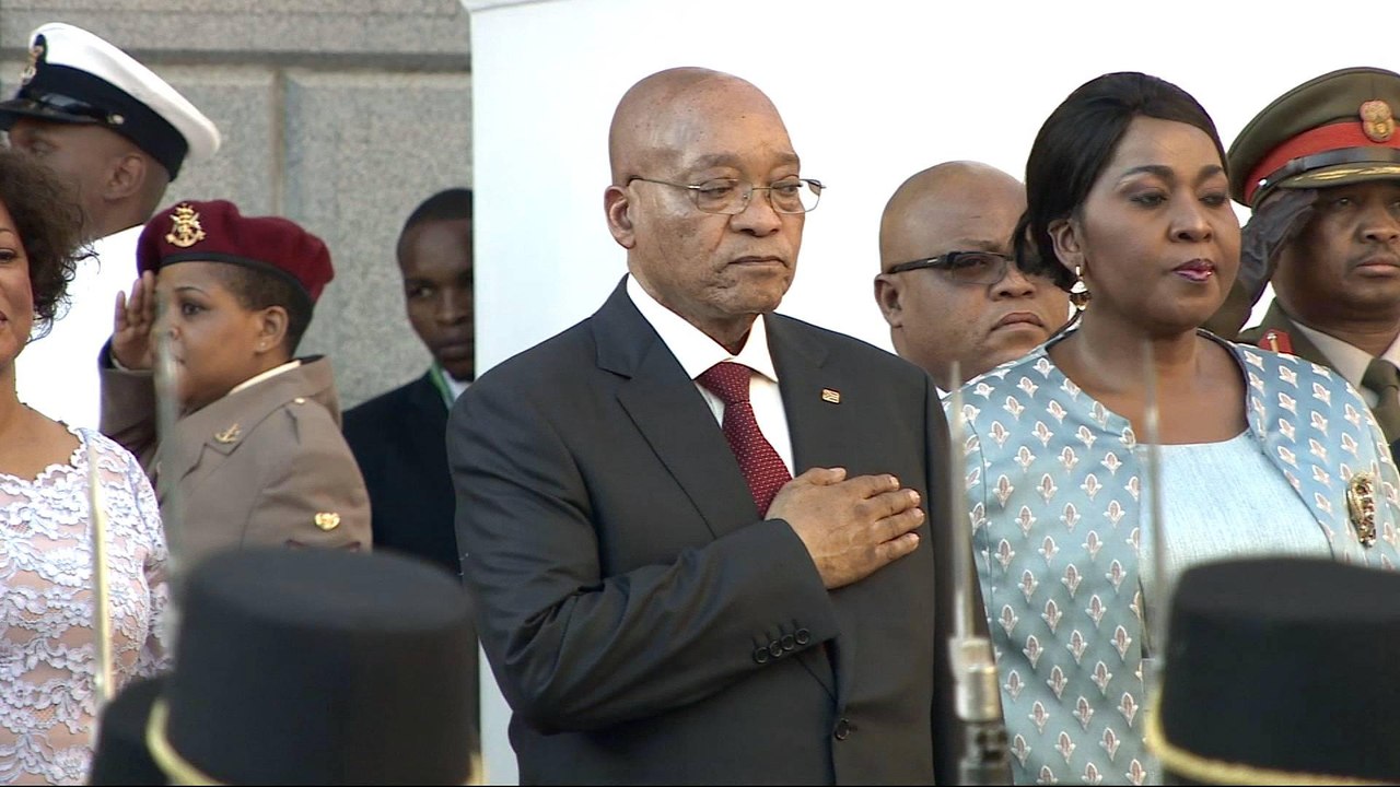 South Africa's President Zuma survives bid to unseat him