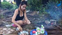 Funny Girl Village food factory Beautiful girl cooking Traditional food in Cambodia Part 12