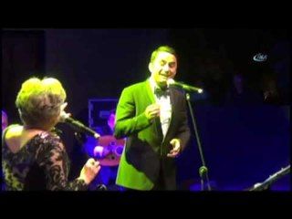 Zeki Müren'i Anma Konserinde İzdiham