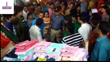 এটা মেয়ে নাকি দারোগা সামান্য ভাড়ার জন্য রিক্সাওয়ালাকে কিভাবে মারলো