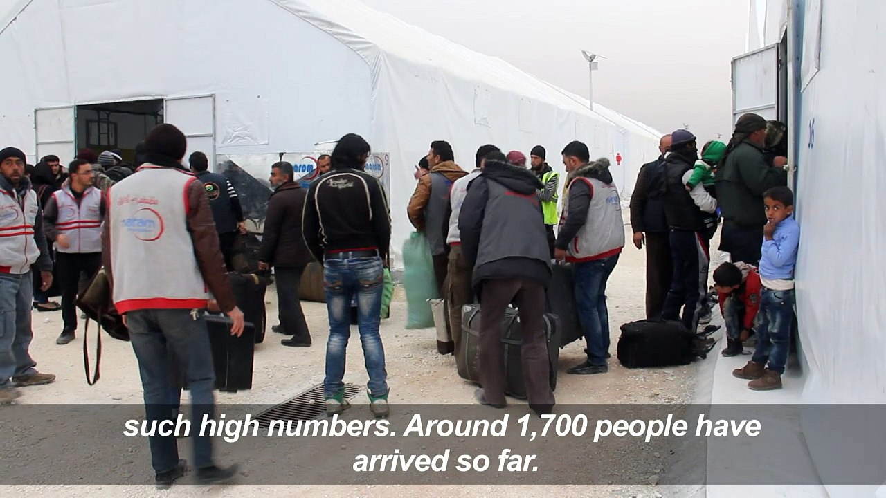 At least 1,200 rebels, civilians flee bastion of Aleppo