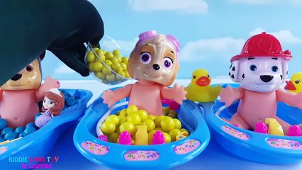 Paw Patrol Baby Dolls in Bathtub Marshall Skye Chase Candy Gumballs Learn Colors Toy Surprises