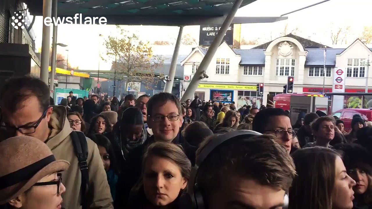 Overcrowding at Finsbury Park Station causes 'commuter chaos'