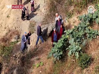 Akrabasına kızdı yolu beton duvarla kapattı