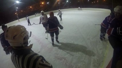 Хоккеист напал на судью