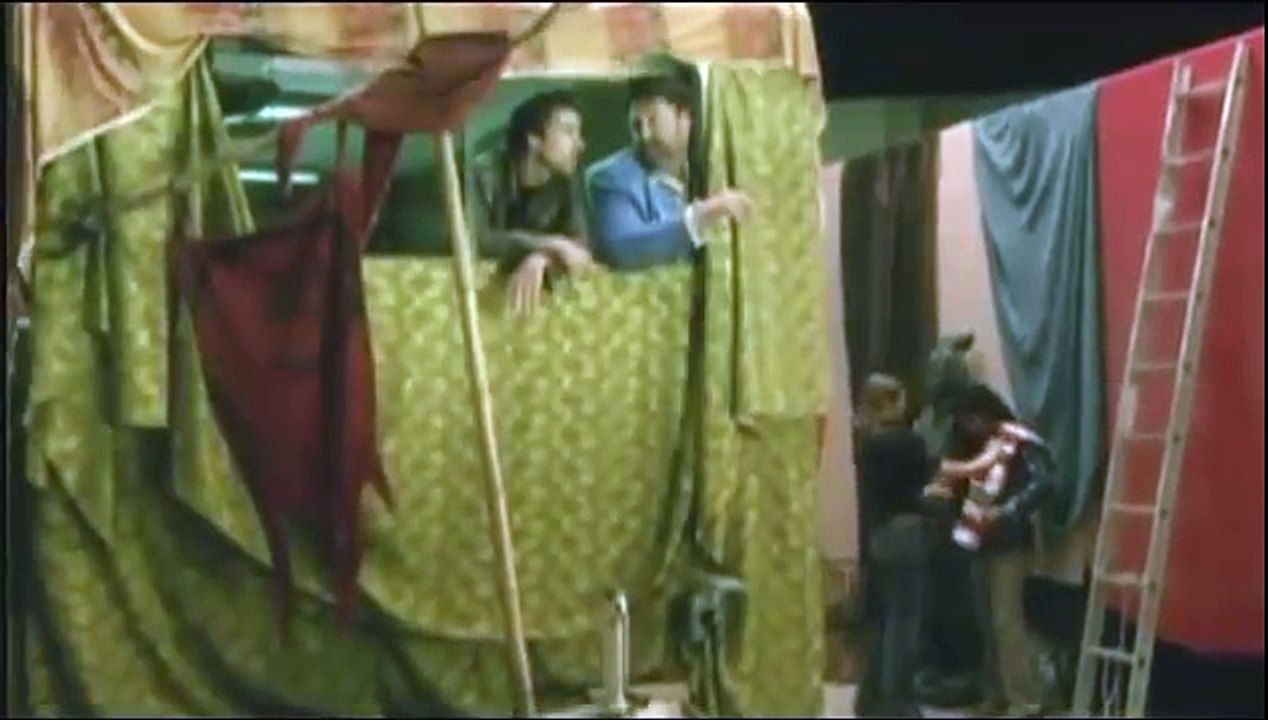 Bob Dylan Standing in The Doorway scene (live) from 'Masked & Anonymous'