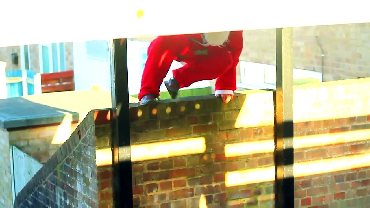 Bad Ass Santa - Parkour