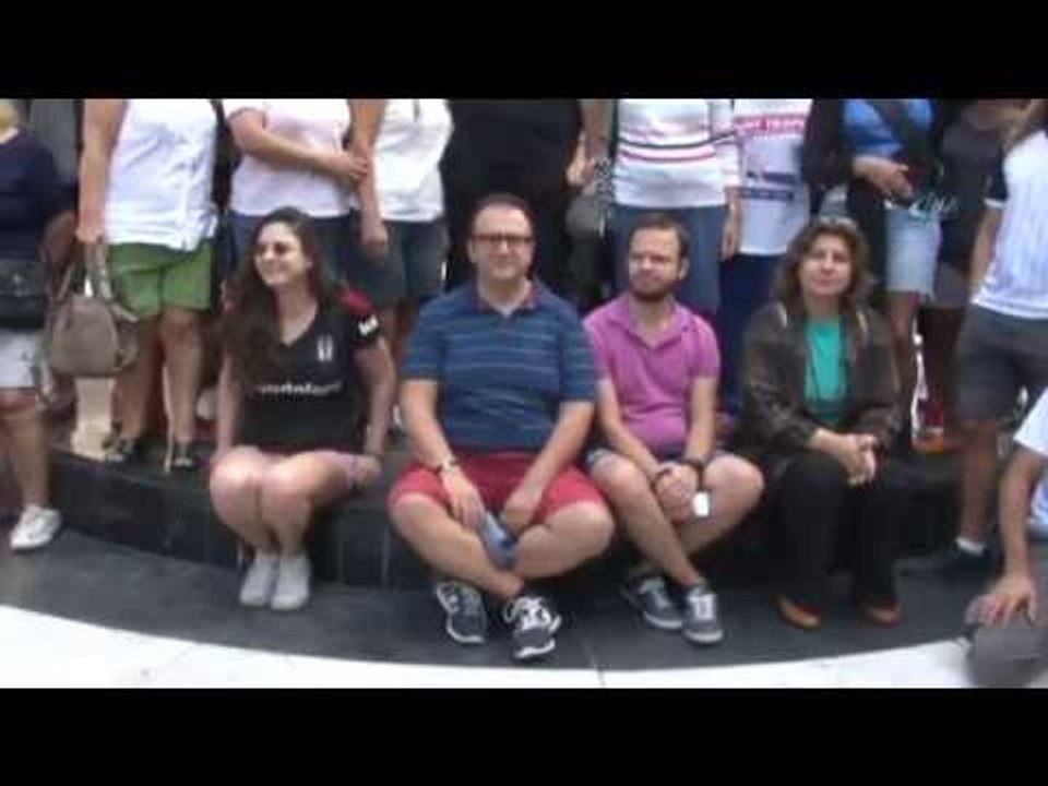 Taraftarlardan Şortlu Eylem