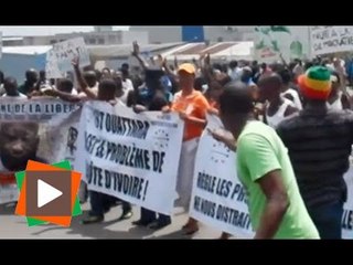 Ambiance lors de la marche du Front du refus contre la nouvelle consititution à Treichville