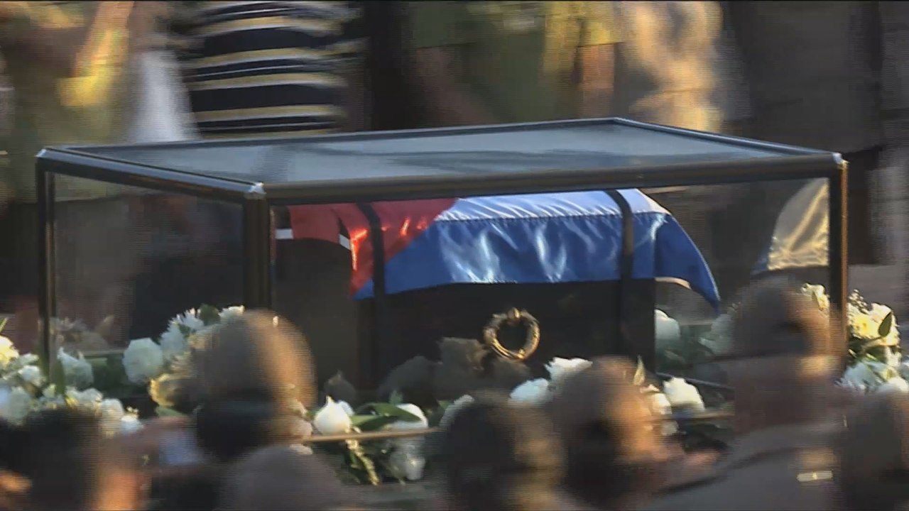 Las cenizas de Fidel Castro emprenden viaje desde La Habana hasta Santiago de Cuba