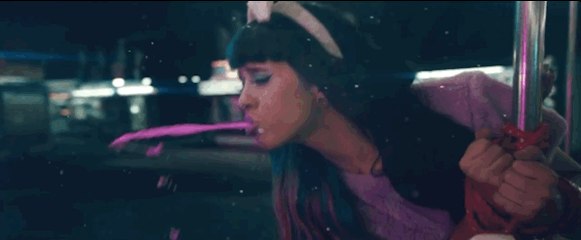 Carousel - Melanie Martínez/ Invertido