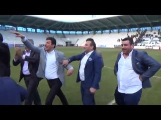 Galibiyeti Göbek Atarak Kutladılar