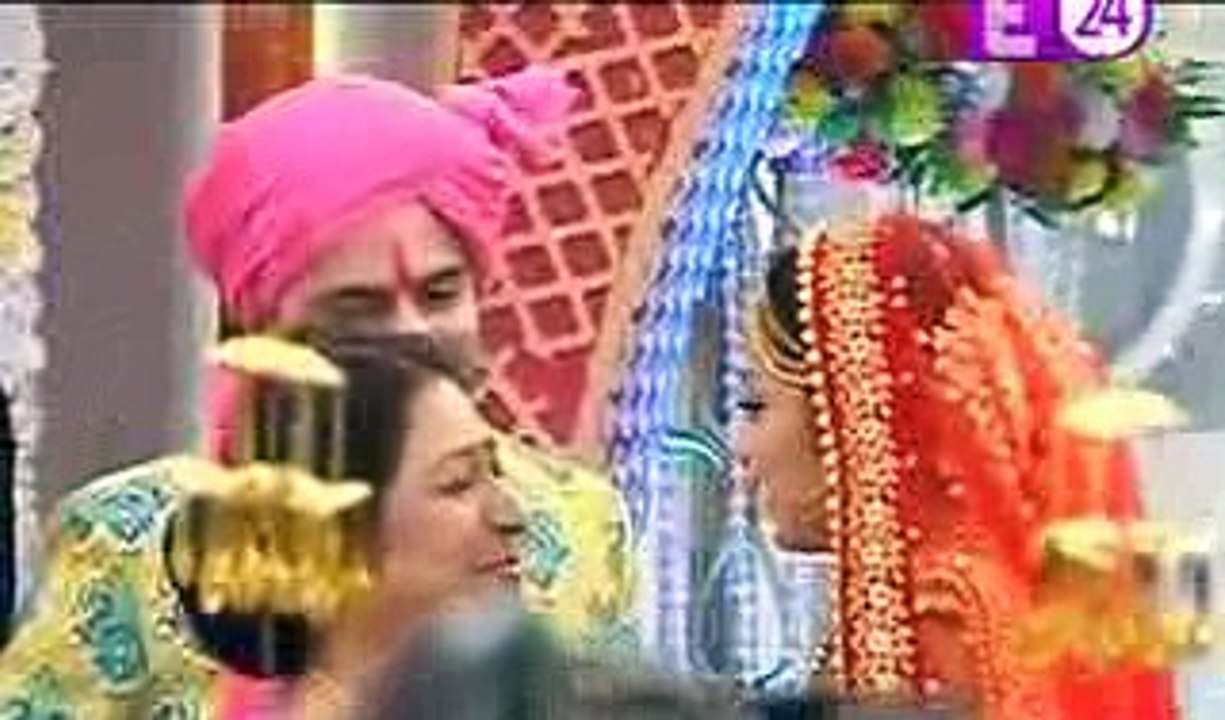 NAINA KO MILA SURPRISE Pardes Mein Hai Mera Dil 1st December 2016