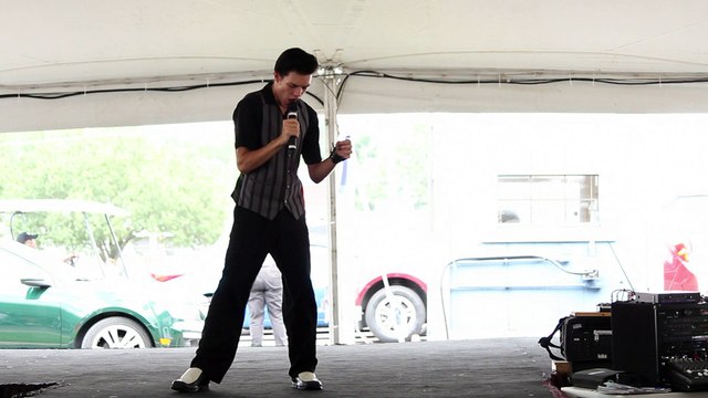 Alex Swindle sings 'Treat Me Nice' Elvis Week 2016