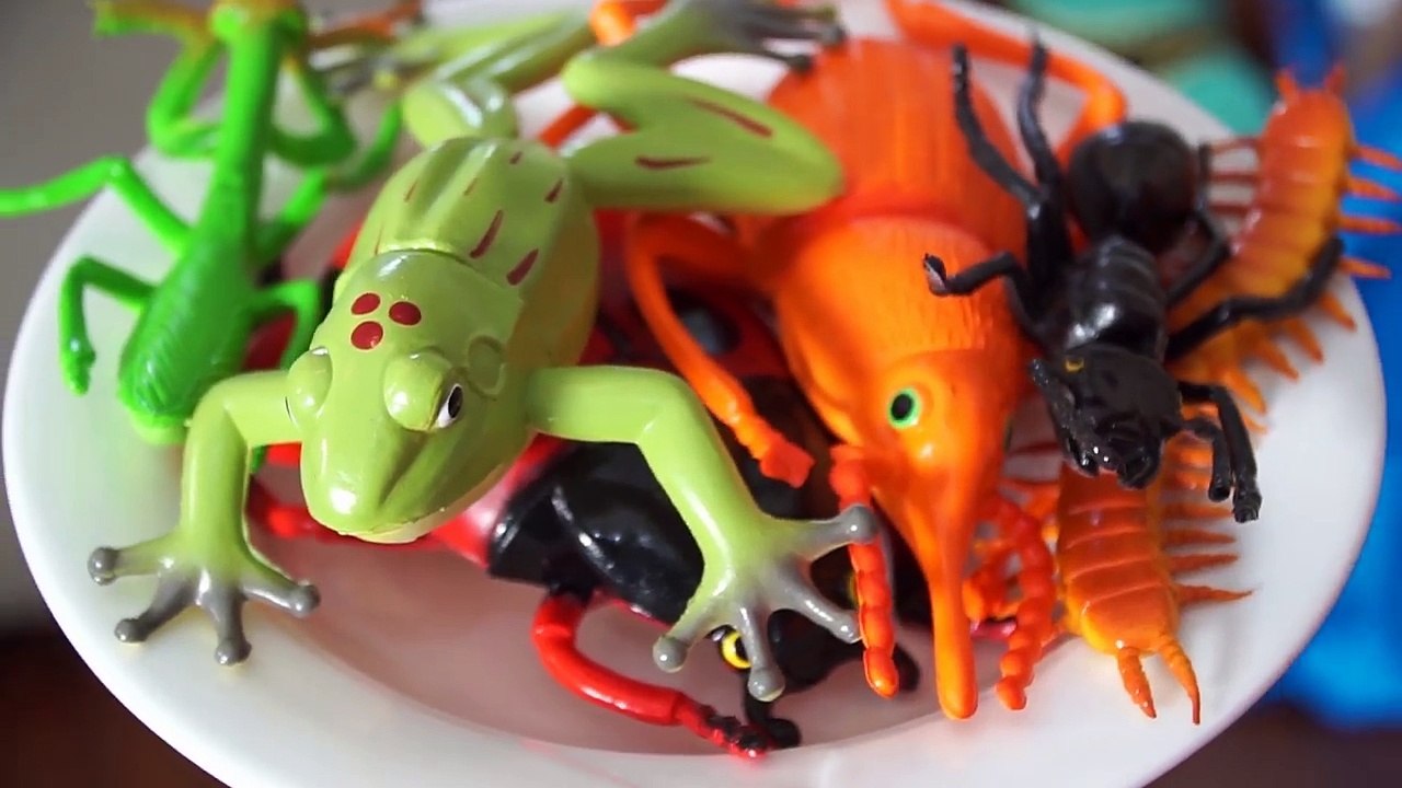 SPIDERMAN FROZEN ELSA ANNA SNOW WHITE IN REAL LIFE PRANK ! Superhero SPIDER MAN