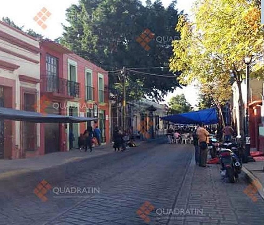 Integrantes de la CNTE suspenden clases y bloquean calles en Oaxaca