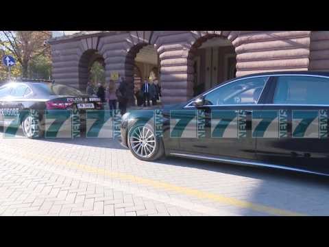 KRYEMINISTRI EDI RAMA TAKIM ME METEN PER BUXHETIN E VITIT 2017 - News, Lajme - Kanali 7