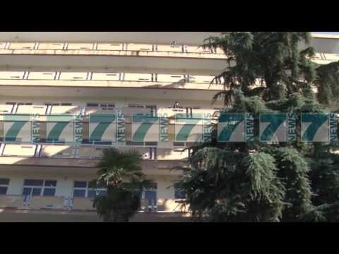 TENTON VETEVRASJEN NE “QSUT”, NJE 53 VJEÇAR HIDHET NGA SPITALI - News, Lajme - Kanali 12
